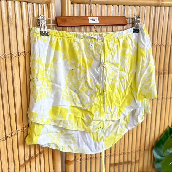 cupcakes & cashmere Other - Cupcakes & Cashmere Yellow Tie-dye Mini Skirt Swim Coverup / Sarong Large